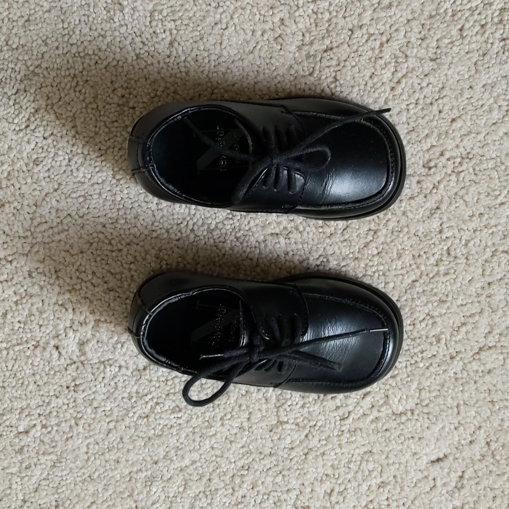 Baby Black Dress Shoes. Size 5.